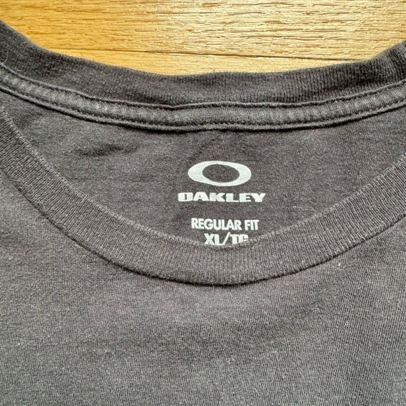Vintage Oakley T Shirt y2k
Rare Model Big Boy Size - Picture 5 of 5